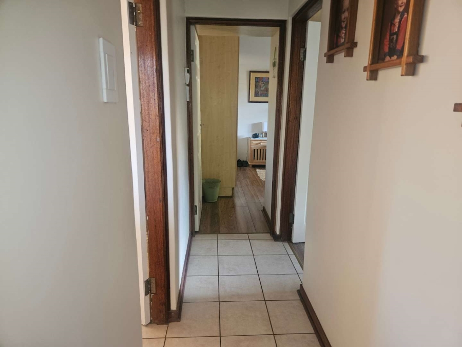 2 Bedroom Property for Sale in Rhodesdene Northern Cape